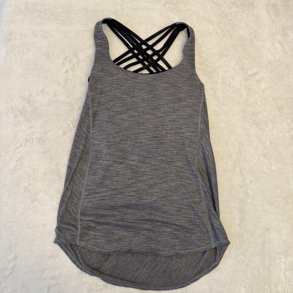 Lululemon Wild Tank Strappy Back Tank Top w/ Built-in Bra Size 6 Heather Gray